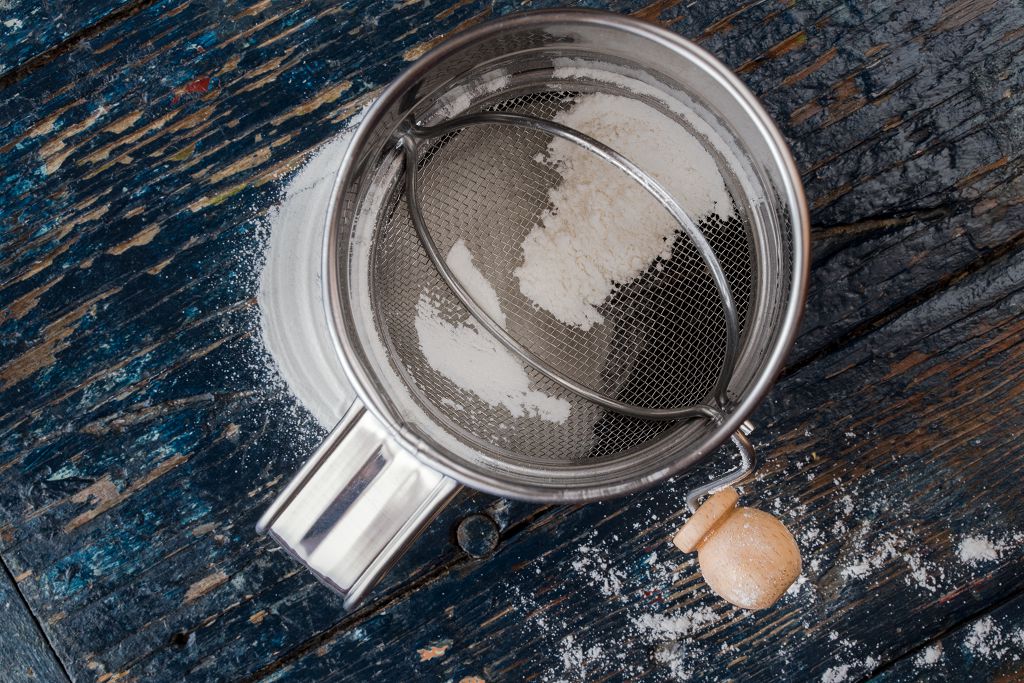 how to clean a flour sifter