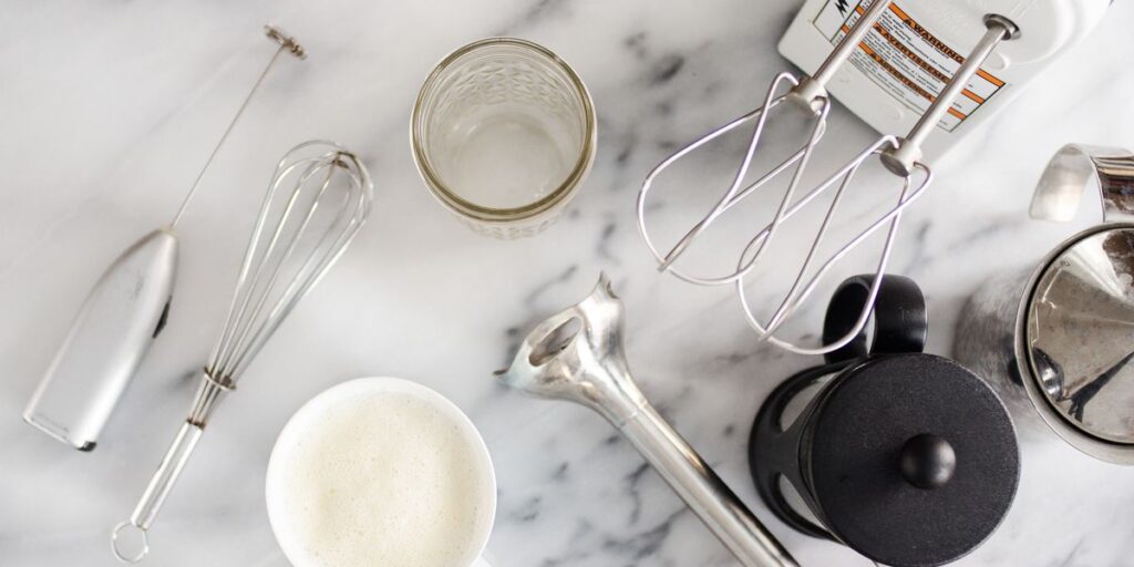 How To Froth Milk [5 Best Ways]